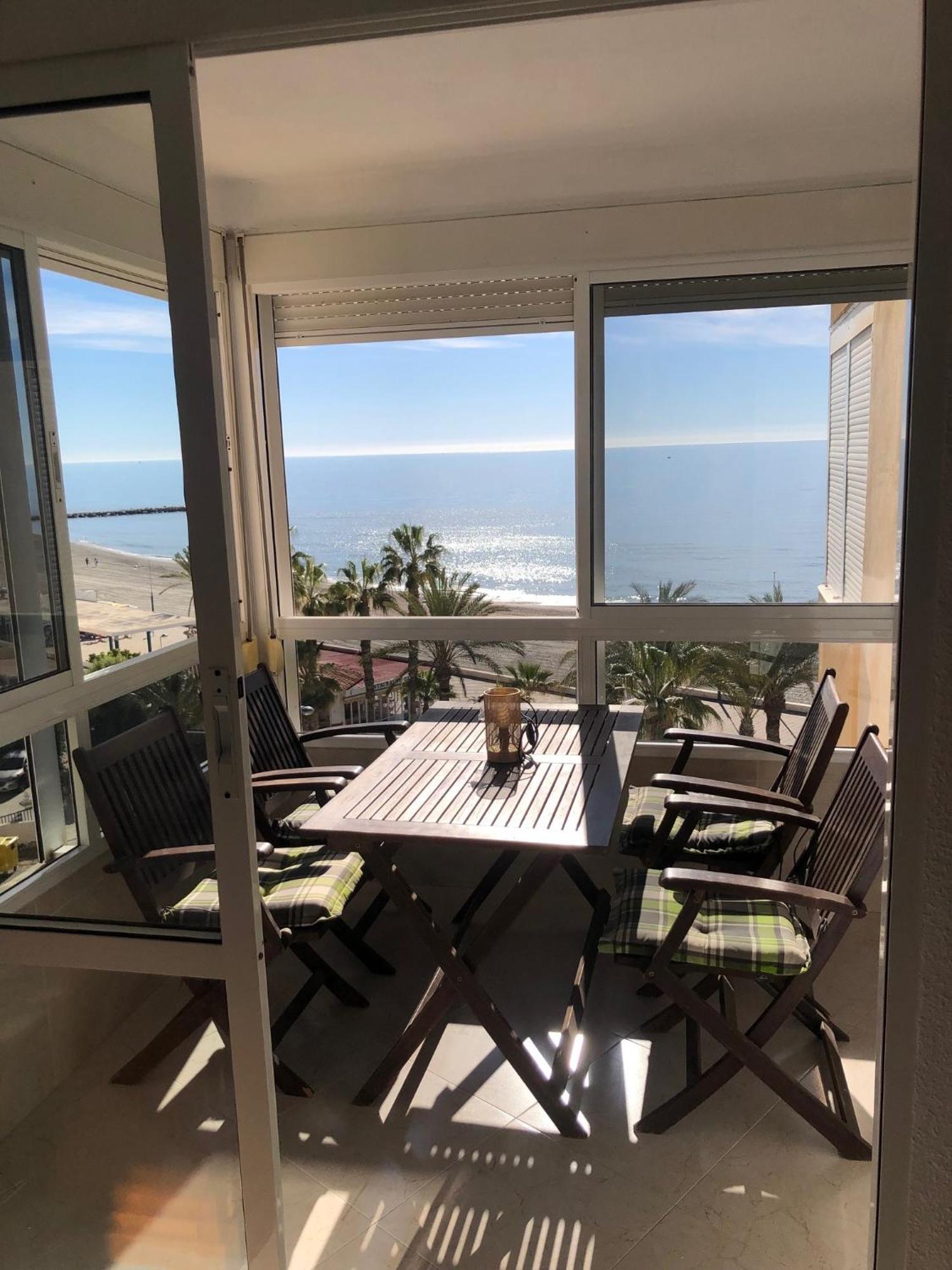 Estudio Mar En Calma, Primera Linea De Playa Con Vistas Al Mar Торрокс-Коста Экстерьер фото