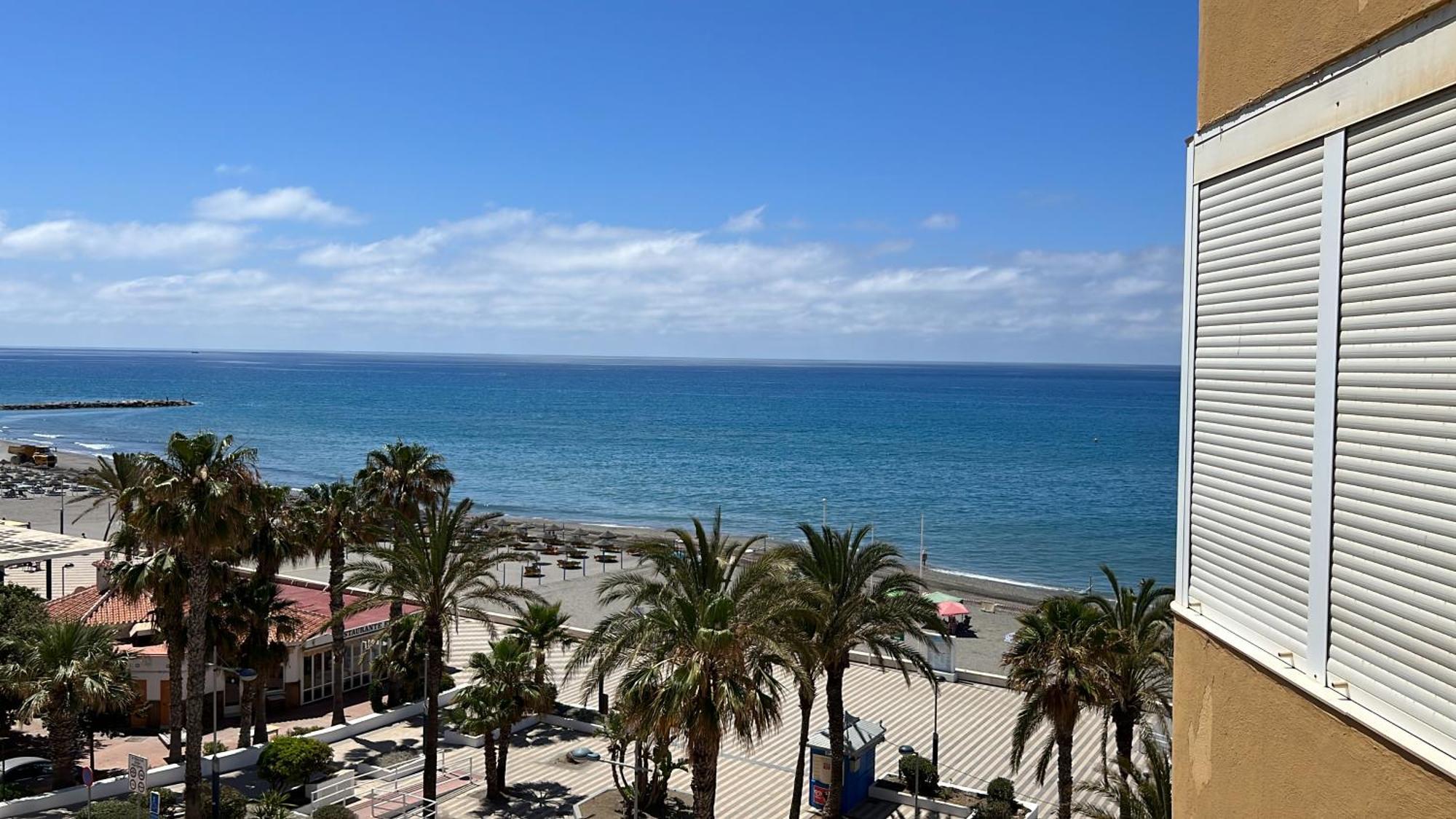 Estudio Mar En Calma, Primera Linea De Playa Con Vistas Al Mar Торрокс-Коста Экстерьер фото